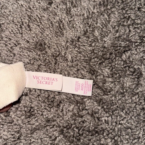 Victoria Secret Bra - Picture 3 of 3